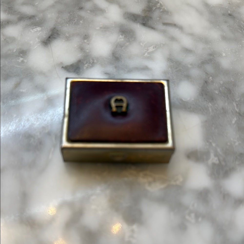 VINTAGE Etienne Aigner Pill Box Leather Brass, 2 Sections-1970’s